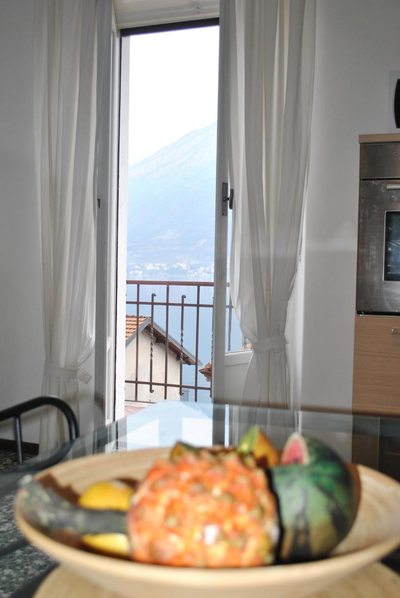 The Romantic Village House - Apartments With Lake View Colonno Luaran gambar