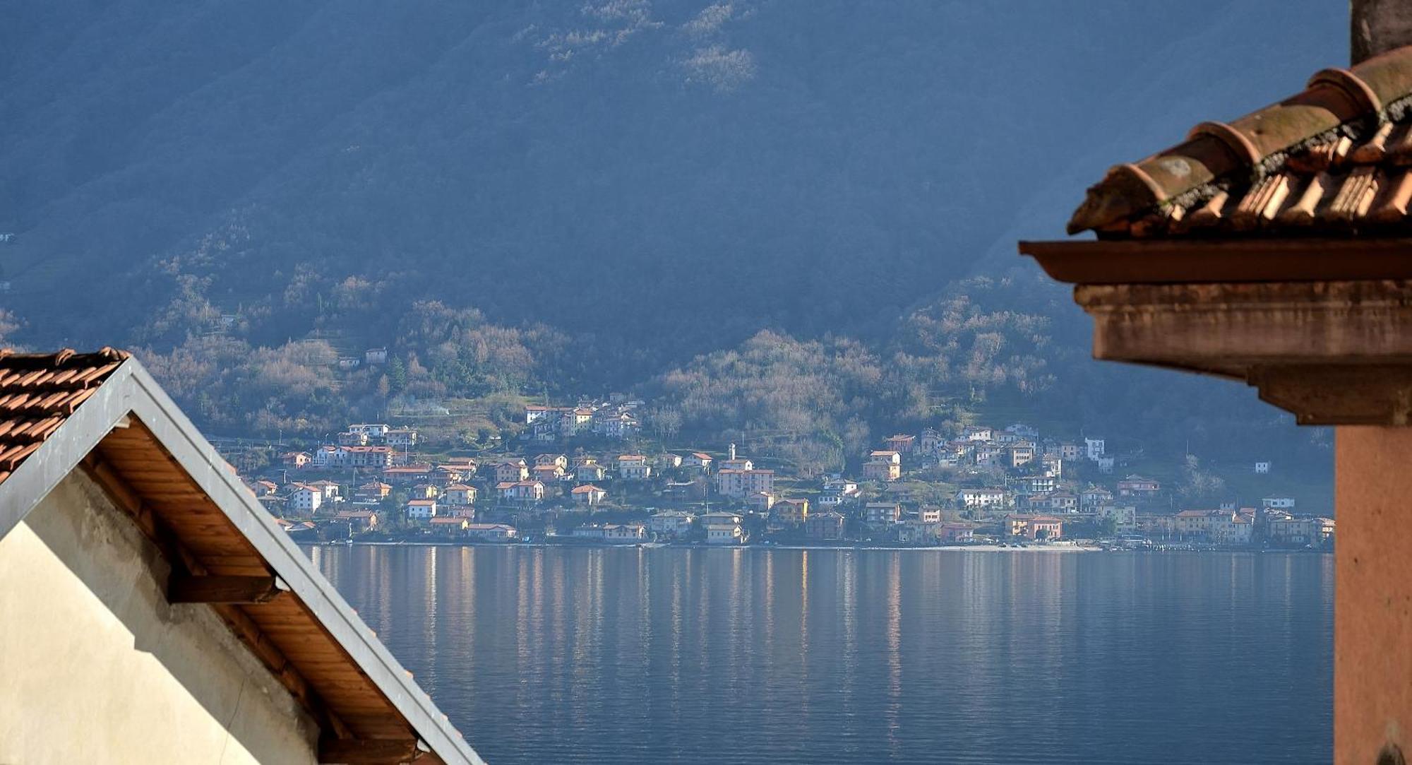 The Romantic Village House - Apartments With Lake View Colonno Luaran gambar
