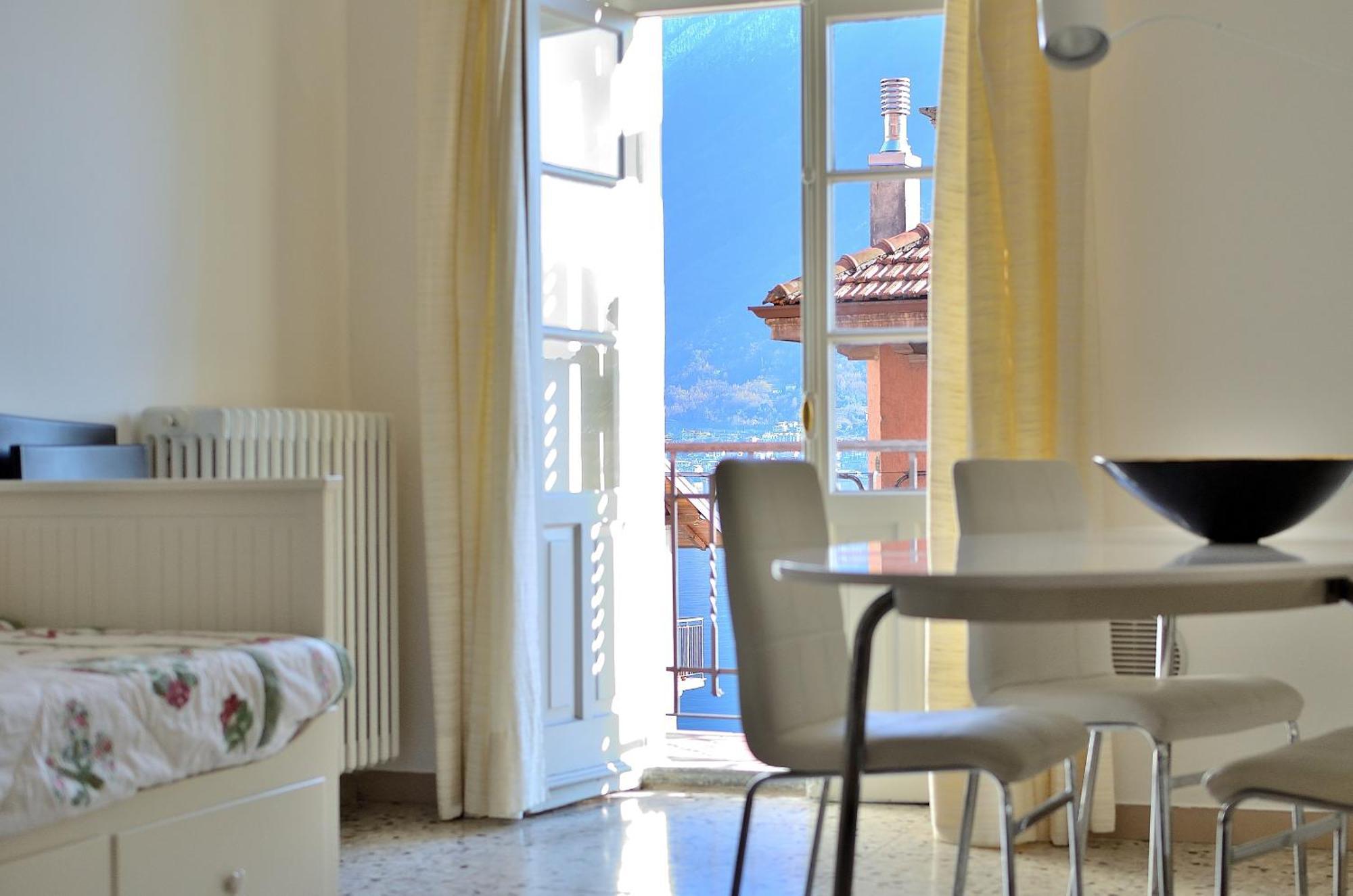 The Romantic Village House - Apartments With Lake View Colonno Luaran gambar